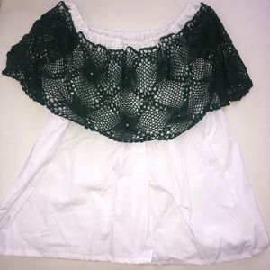 Traditional Mexican Embroidered blouse/ Blusa tradicional Mexicana bordada